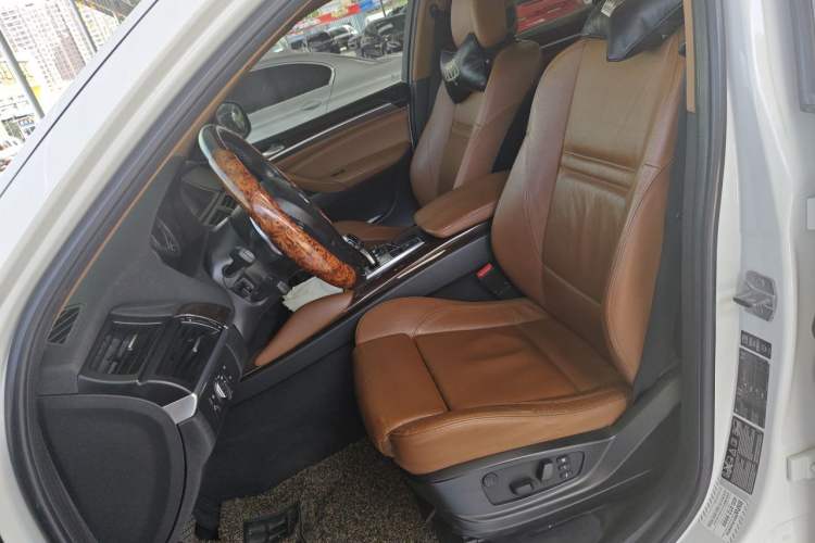 Used BMW X6 2013 xDrive35i Left Front Seat