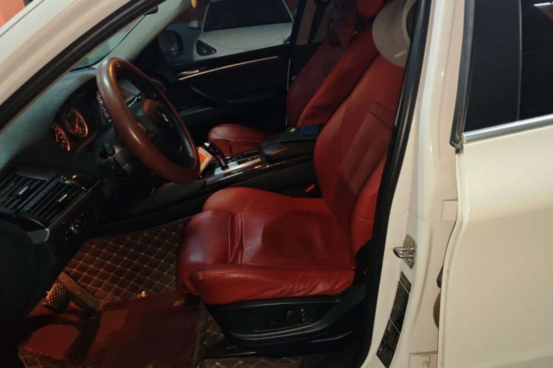 Used BMW X6 2013 xDrive35i Left Front Seat