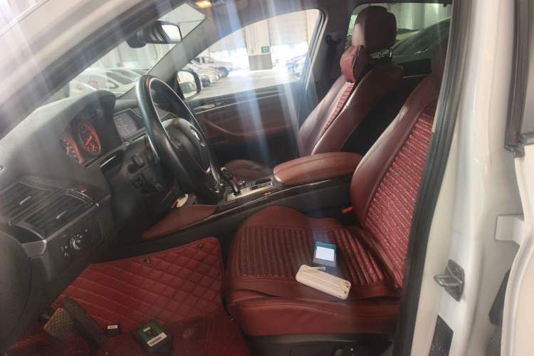 Used BMW X6 2013 xDrive35i Left Front Seat