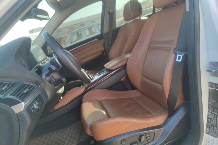 Used BMW X6 2013 xDrive35i Left Front Seat