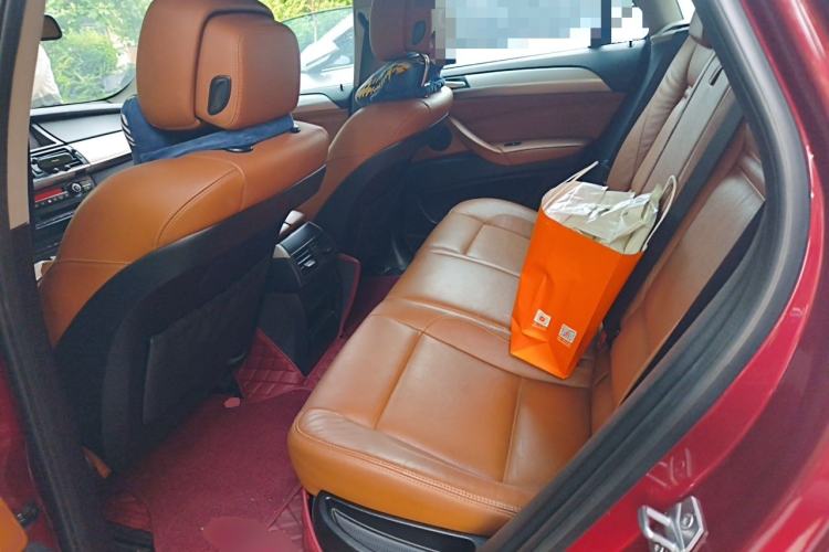 Used BMW X6  Left Rear Seat