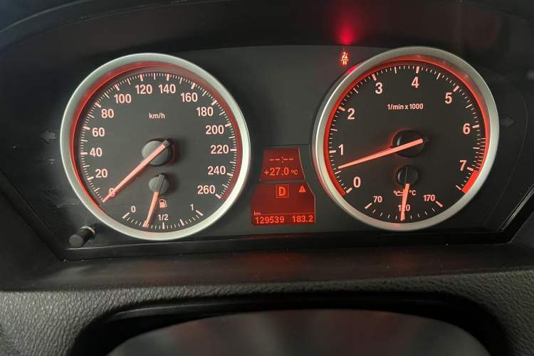 Used BMW X6 2013 xDrive35i Odometer Close Up