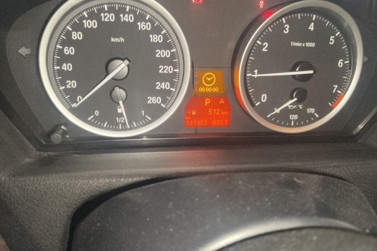 Used BMW X6 2013 xDrive35i Odometer Close Up