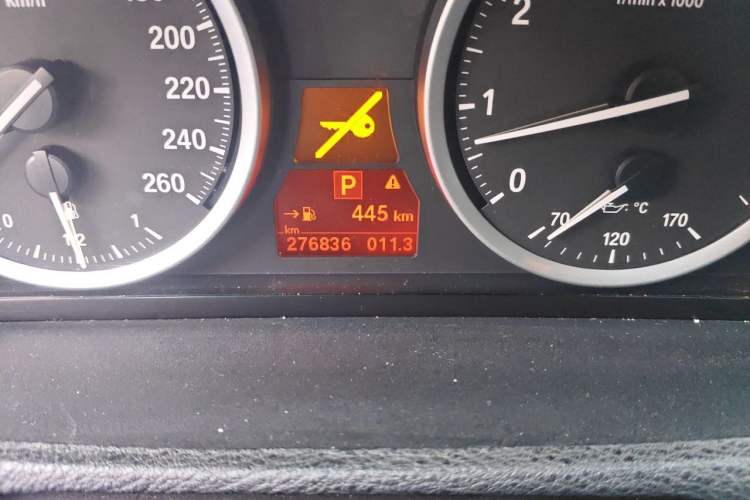Used BMW X6 2013 xDrive35i Odometer Close Up