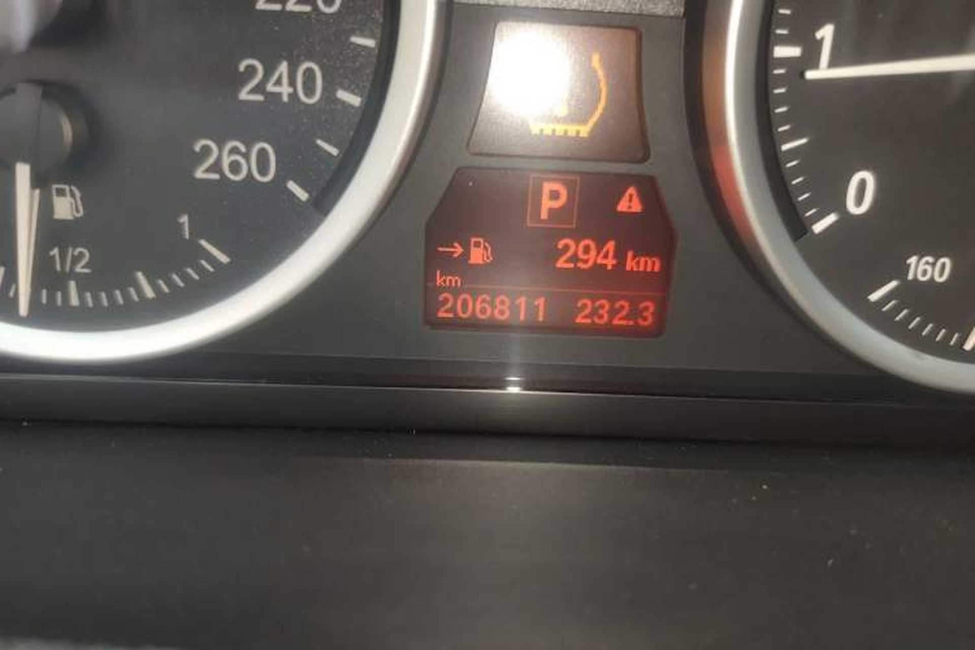 Used BMW X6 2013 xDrive35i Odometer Close Up