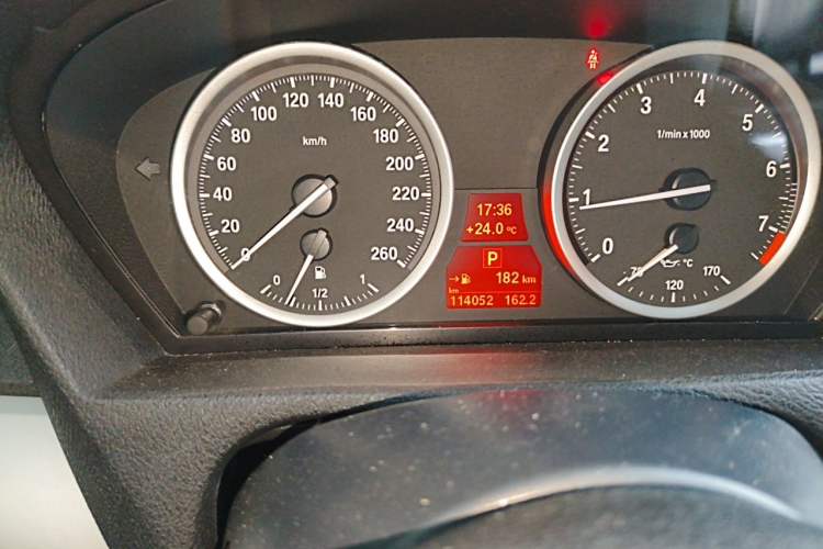 Used BMW X6  Odometer Close Up