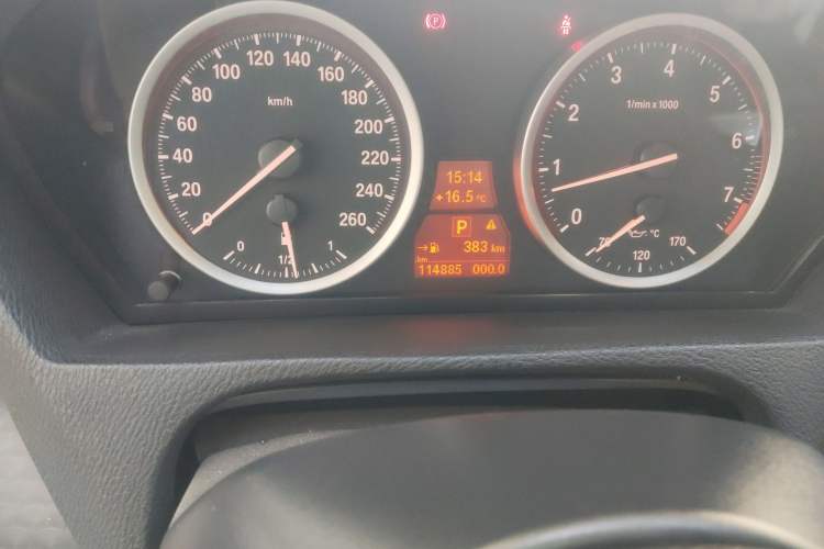 Used BMW X6 2013 xDrive35i Odometer Close Up