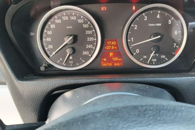 Used BMW X6 2013 xDrive35i Odometer Close Up
