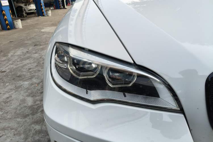 Used BMW X6 2013 xDrive35i Right Front Headlight