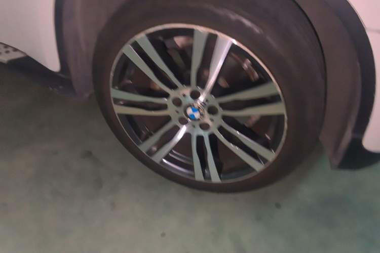 Used BMW X6 2013 xDrive40i Right Front Wheel Hub