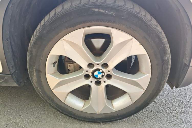 Used BMW X6 2013 xDrive35i U.S. specification Right Front Wheel Hub