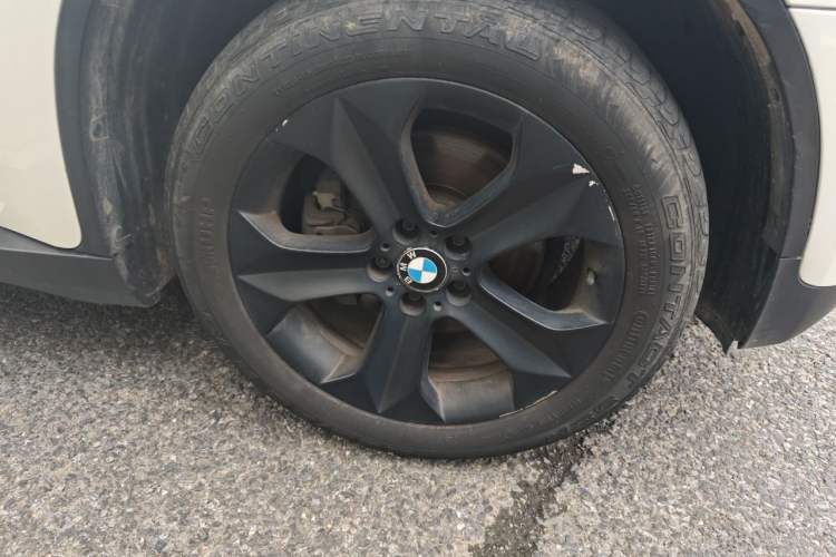 Used BMW X6 2013 xDrive35i Right Front Wheel Hub