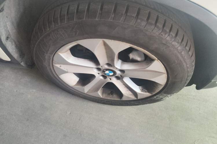 Used BMW X6 2013 xDrive35i Right Front Wheel Hub