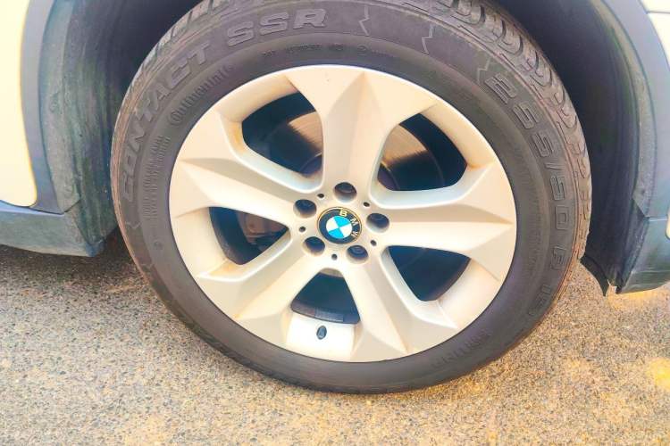 Used BMW X6 2013 xDrive35i Right Front Wheel Hub