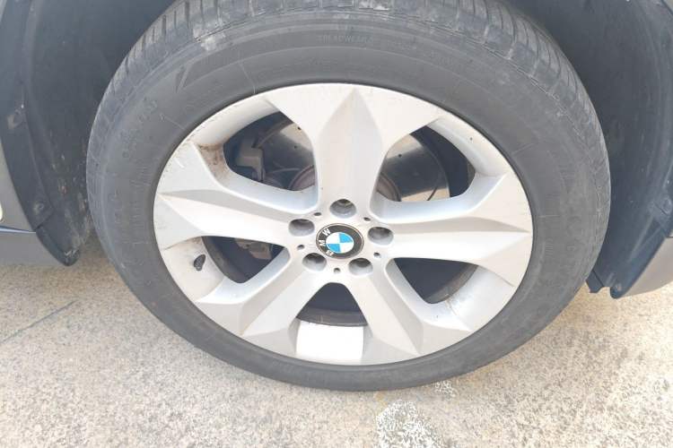Used BMW X6 2013 xDrive35i Right Front Wheel Hub