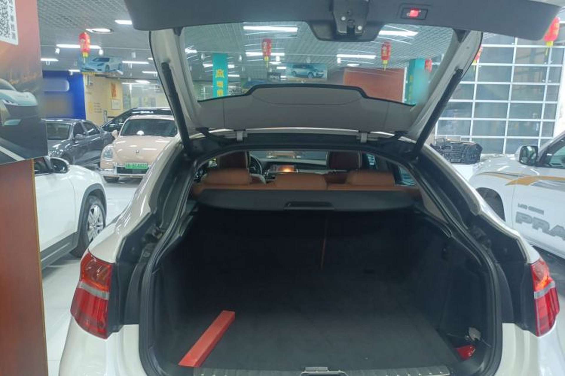 Used BMW X6 2013 xDrive35i Trunk
