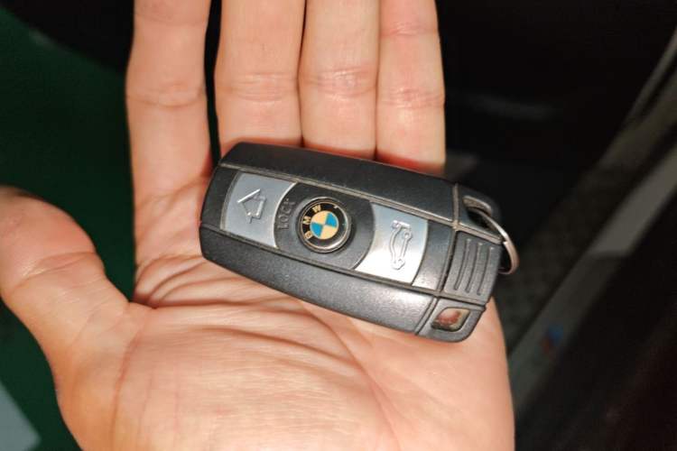 Used BMW X6 2013 xDrive35i Vehicle Key