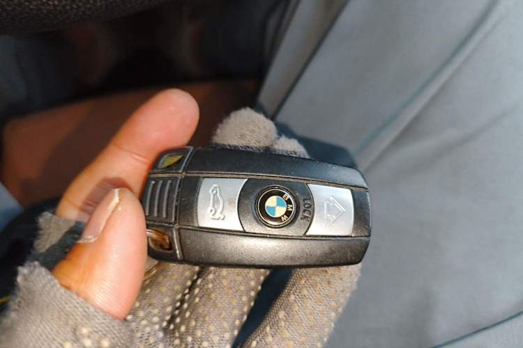 Used BMW X6  Vehicle Key