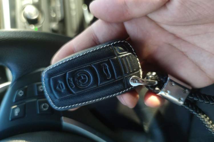 Used BMW X6 2013 xDrive35i Vehicle Key