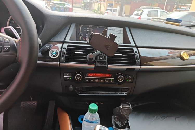 Used BMW X6  Audio And AC Panel