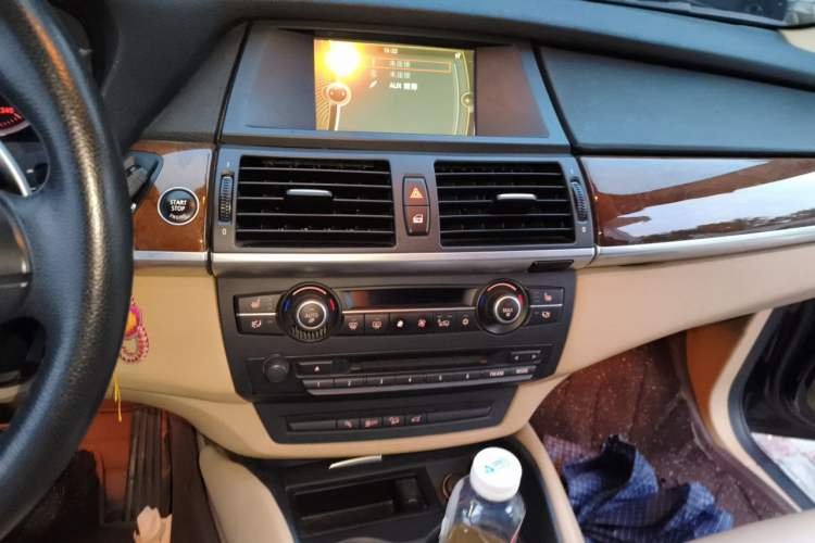 Used BMW X6  Audio And AC Panel