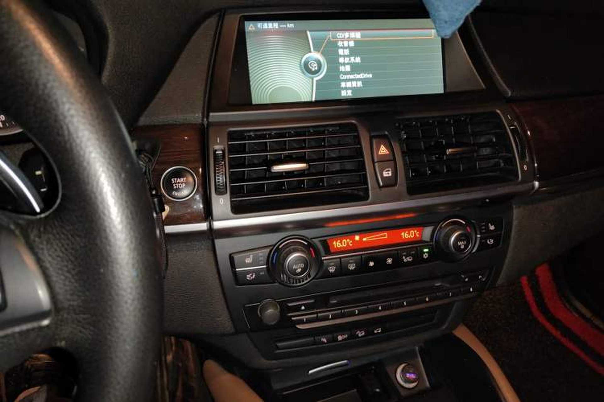 Used BMW X6 2014 xDrive35i Sport model Audio And AC Panel