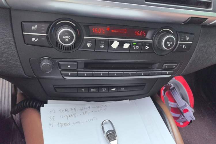 Used BMW X6 2014 xDrive35i Sport model Audio And AC Panel