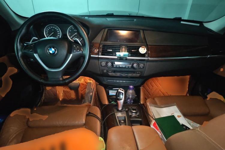 Used BMW X6 2014 xDrive35i Sport model Center Console