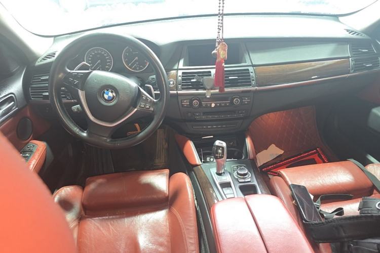 Used BMW X6  Center Console