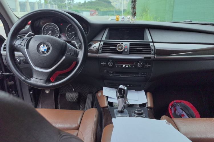 Used BMW X6 2014 xDrive35i Sport model Center Console