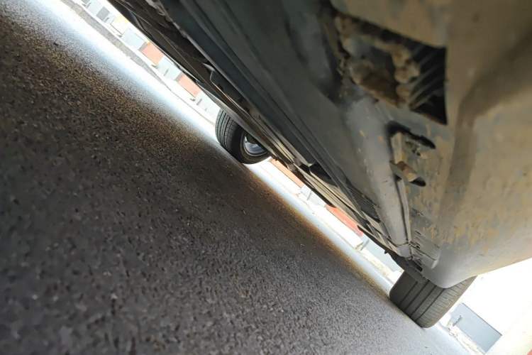 Used BMW X6  Chassis Front Left