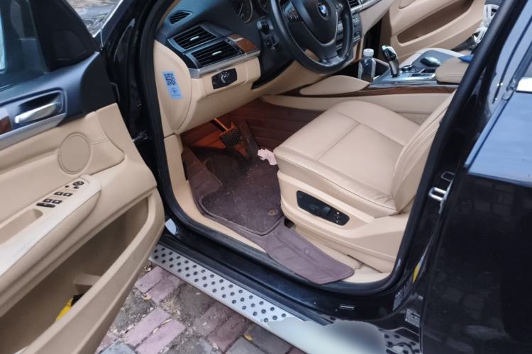 Used BMW X6  Driver Seat