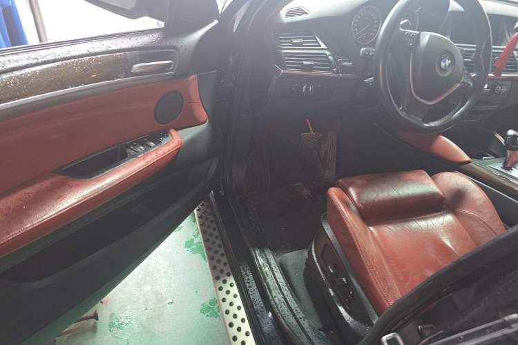 Used BMW X6  Driver Seat