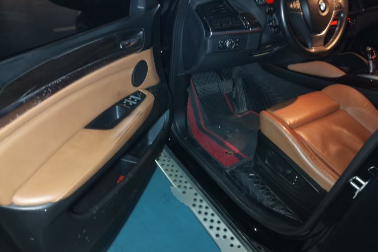 Used BMW X6 2014 xDrive35i Sport model Driver Seat
