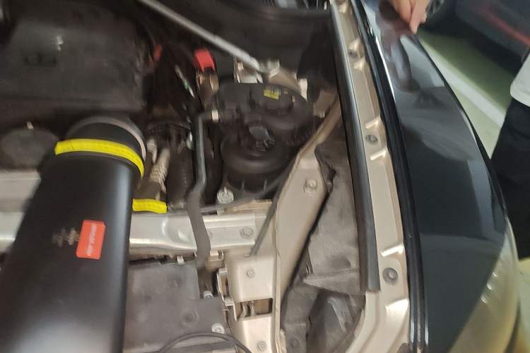 Used BMW X6 2014 xDrive35i Sport model Engine Bay Left