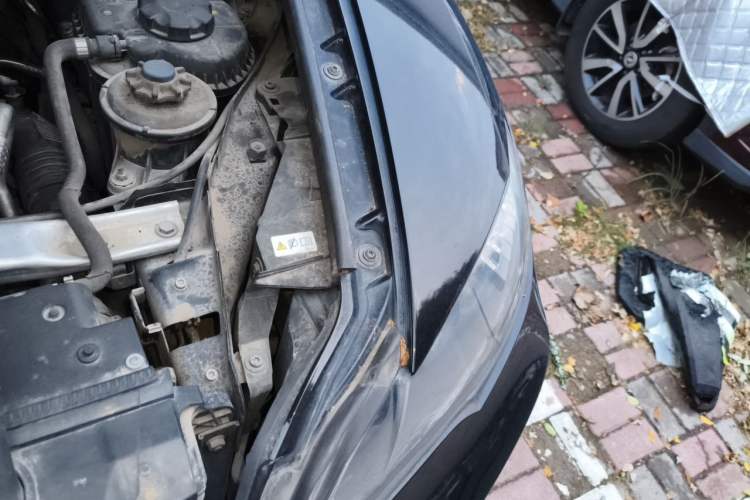 Used BMW X6  Engine Bay Left