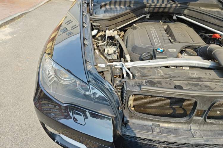 Used BMW X6  Engine Bay Right