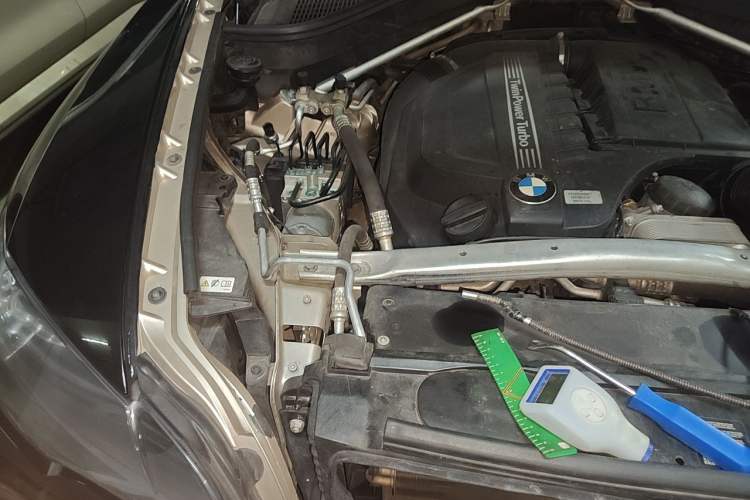 Used BMW X6 2014 xDrive35i Sport model Engine Bay Right