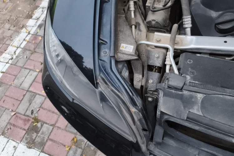 Used BMW X6  Engine Bay Right