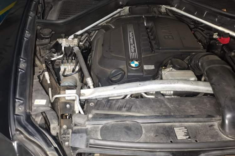 Used BMW X6 2014 xDrive35i Sport model Engine Bay Right