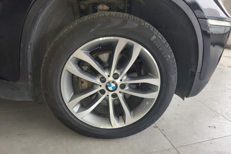 Used BMW X6 2014 xDrive35i Sport model Exterior 4