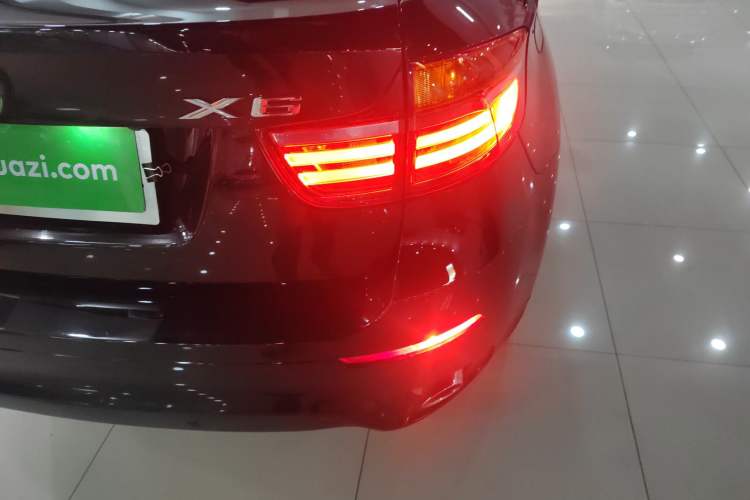 Used BMW X6 2014 xDrive35i Sport model Exterior 6