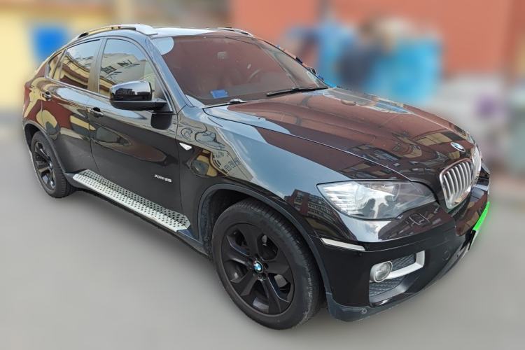 Used BMW X6  Front Right 45 Deg