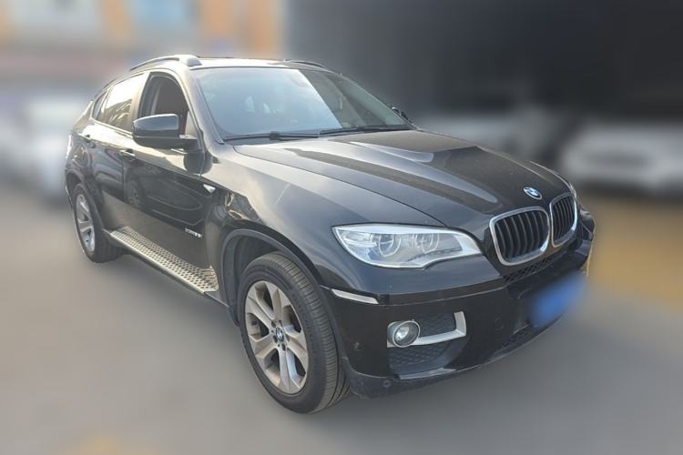 Used BMW X6  Front Right 45 Deg