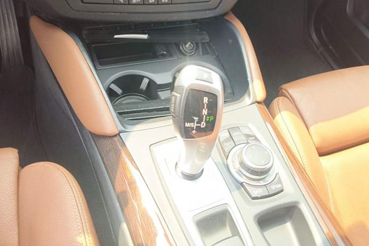Used BMW X6 2014 xDrive35i Sport model Gear Lever