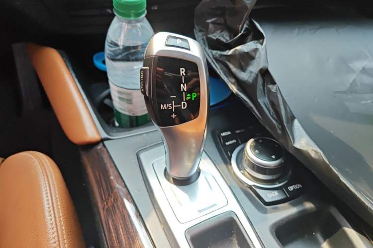 Used BMW X6  Gear Lever