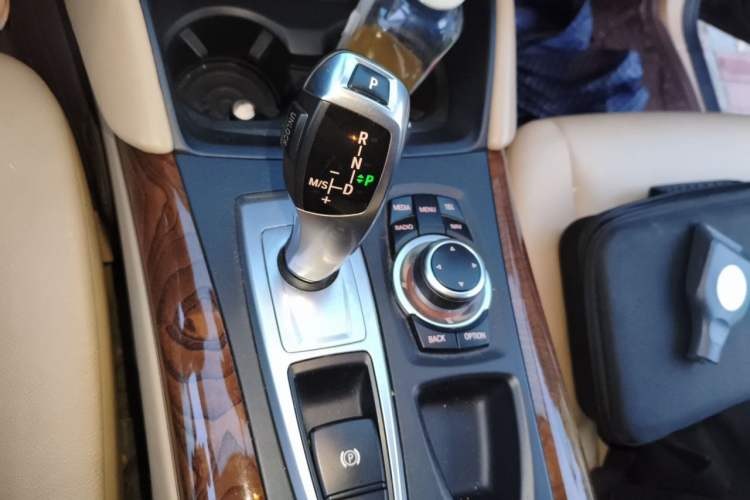 Used BMW X6  Gear Lever