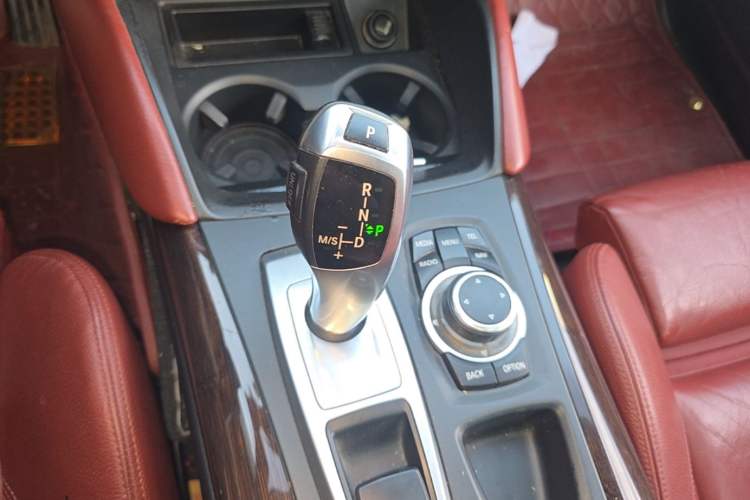 Used BMW X6  Gear Lever