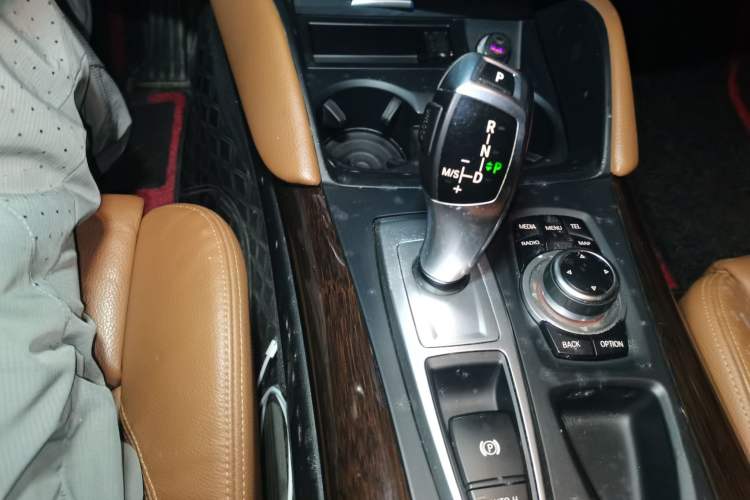 Used BMW X6 2014 xDrive35i Sport model Gear Lever
