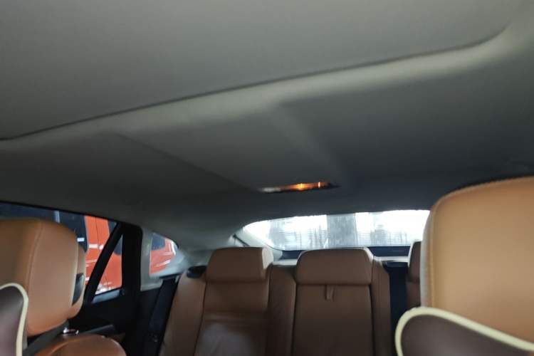Used BMW X6 2014 xDrive35i Sport model Headliner